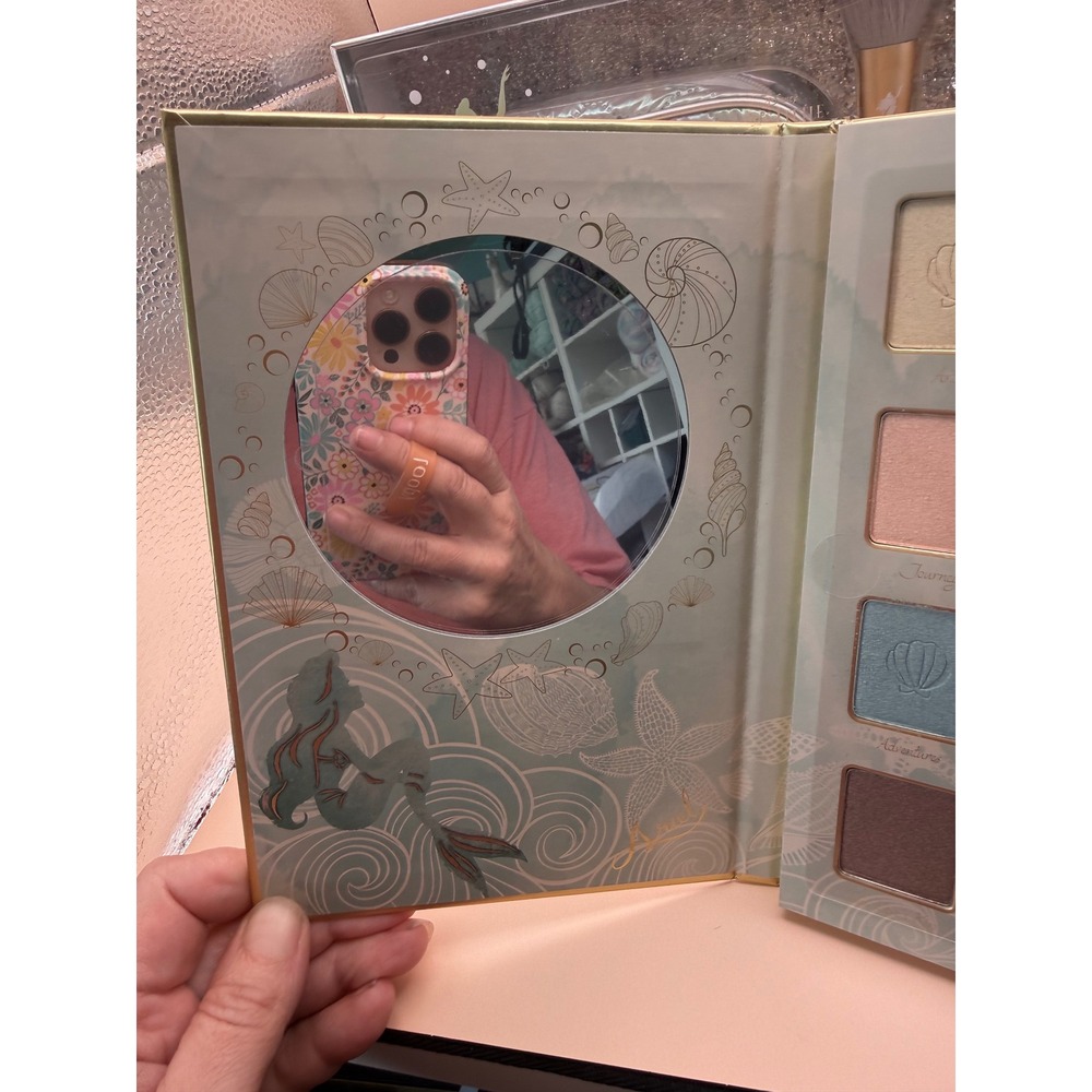 Disney The Little Mermaid Ariel Cosmetics Bundle Makeup Palette Brushes Gloss - Picture 10 of 16